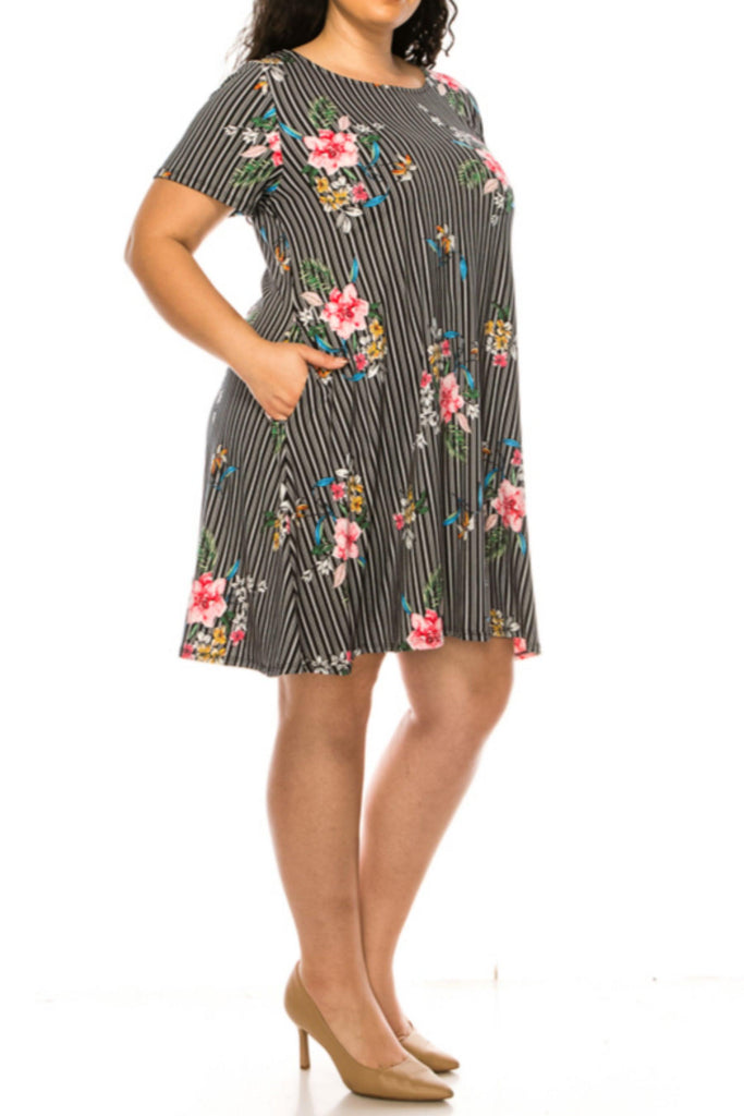 Women's Plus Size Floral Short Sleeve Dress with Round Neckline and Side Pockets FashionJOA