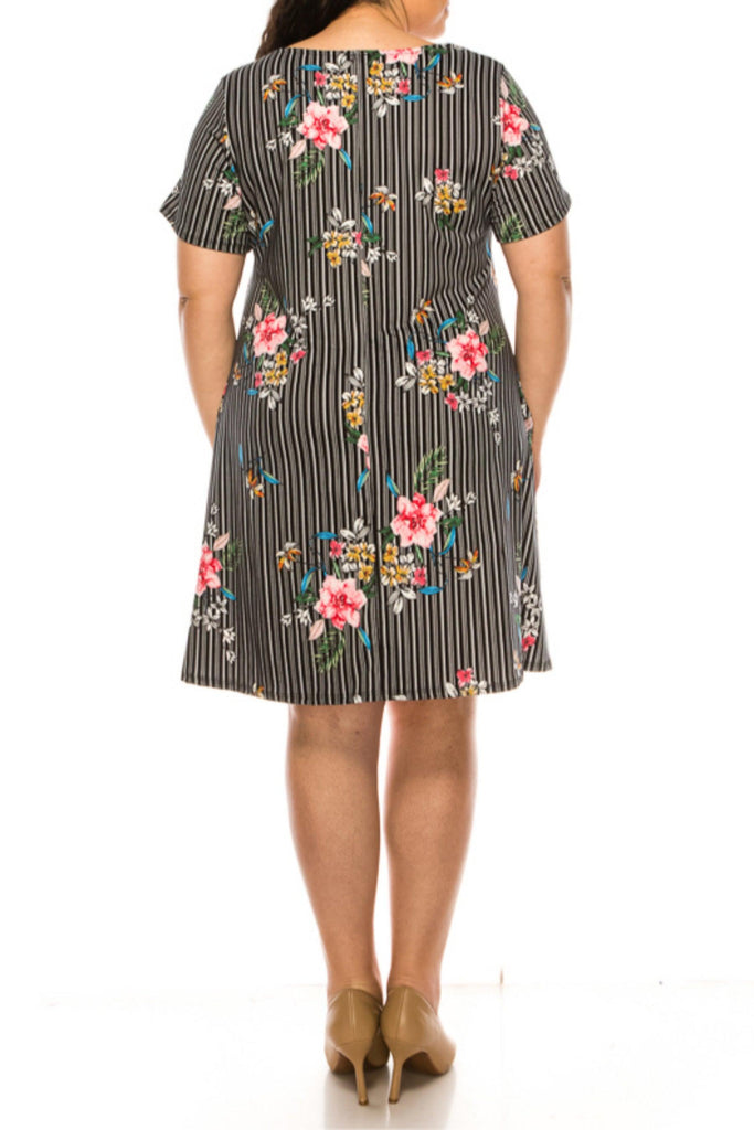 Women's Plus Size Floral Short Sleeve Dress with Round Neckline and Side Pockets FashionJOA