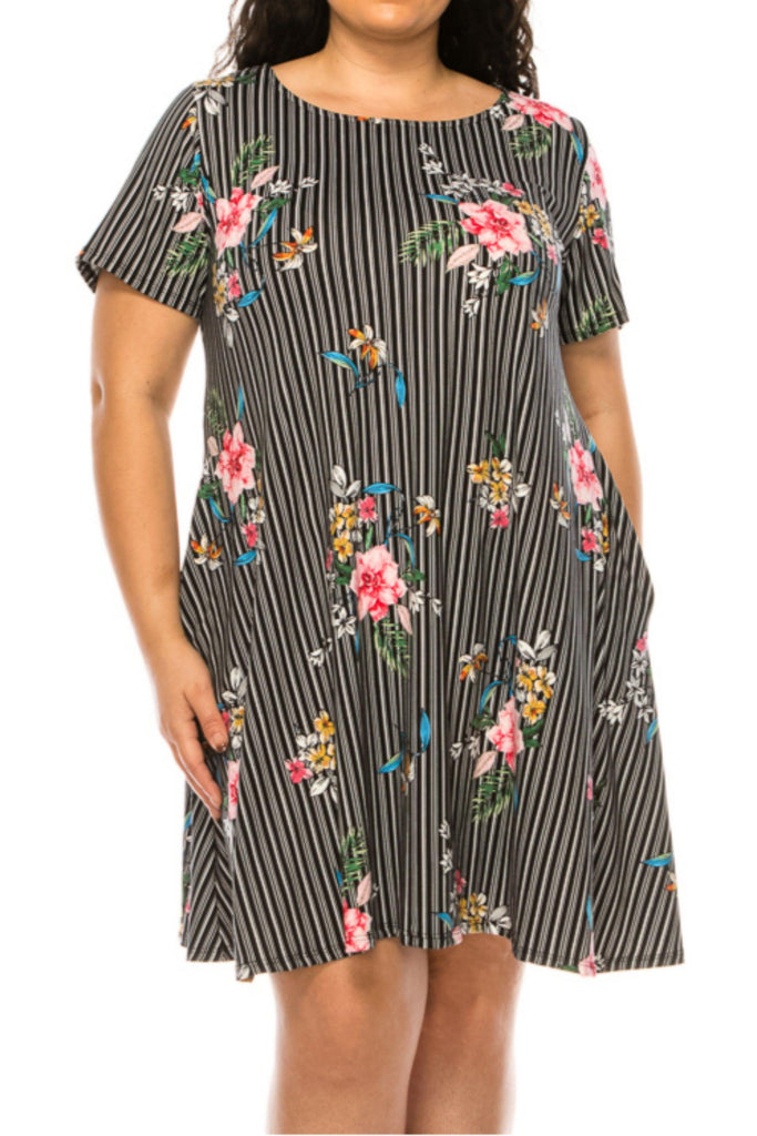 Women's Plus Size Floral Short Sleeve Dress with Round Neckline and Side Pockets FashionJOA