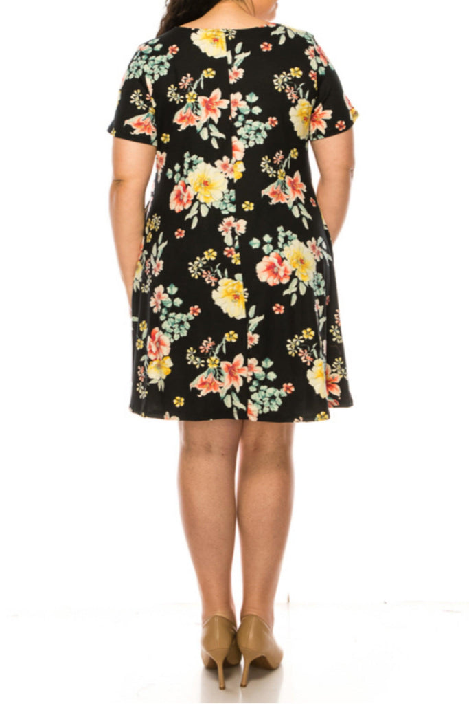 Women's Plus Size Floral Short Sleeve Dress with Round Neckline and Side Pockets FashionJOA